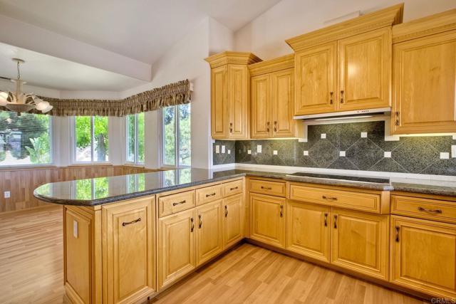 61 Via Larga Vista, Bonsall CA: https://media.crmls.org/mediaz/04b30bb1-805d-45ab-81e8-c7098fcde65d.jpg