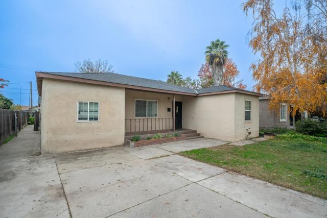 3725 Alameda Avenue, Denair CA: https://media.crmls.org/mediaz/04b3225d-fc96-41d5-b1bd-5630b204fb04.jpg