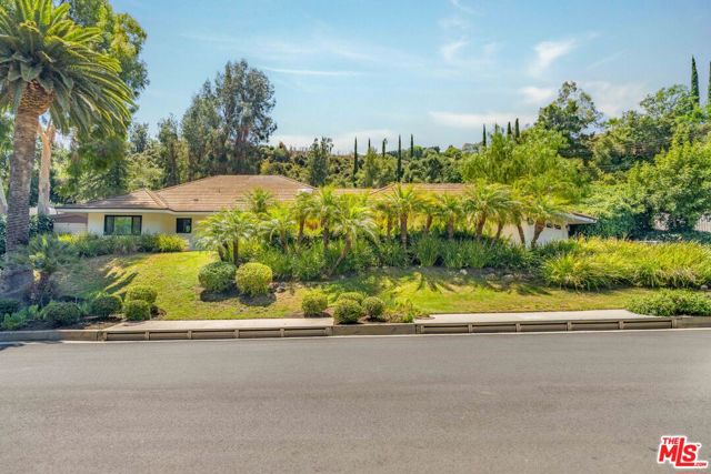 16904 Escalon Drive, Encino, California 91436, 3 Bedrooms Bedrooms, ,3 BathroomsBathrooms,Single Family Residence,For Sale,Escalon,24406051