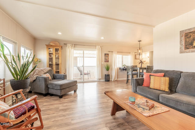 117 Don Felipe Way, Ojai CA: https://media.crmls.org/mediaz/04b50435-9f03-472e-a54d-3f1751d35385.jpg