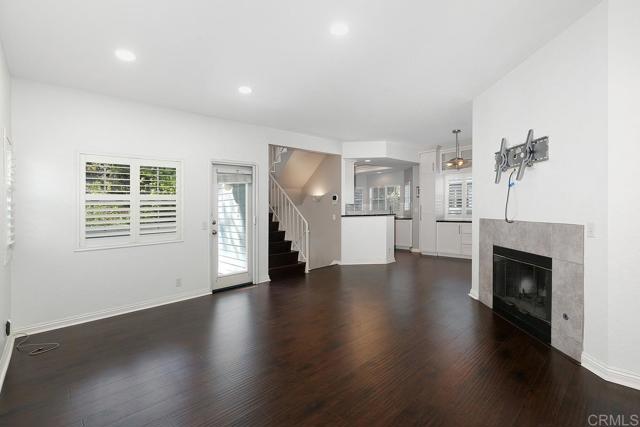 9910 Scripps Vista Way, San Diego CA: https://media.crmls.org/mediaz/04b565a5-15e2-4fb9-86ac-35b0299482a1.jpg
