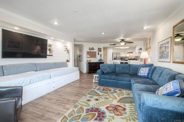 Detail Gallery Image 6 of 18 For 600 N the Strand #37,  Oceanside,  CA 92054 - 1 Beds | 1 Baths