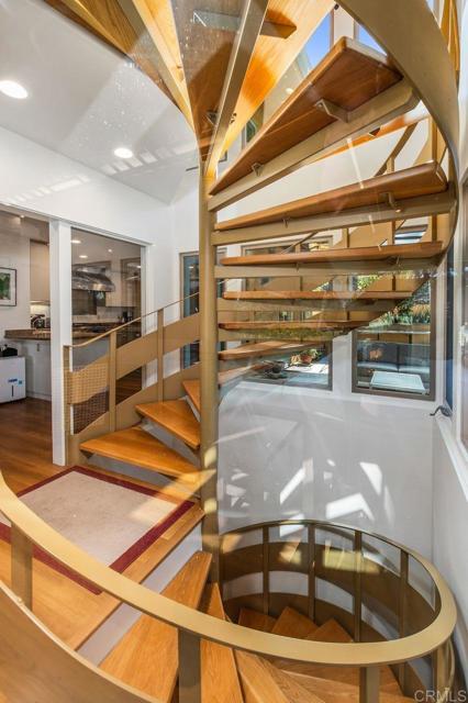 Detail Gallery Image 16 of 60 For 1859 Zapo St, Del Mar,  CA 92014 - 5 Beds | 4/1 Baths