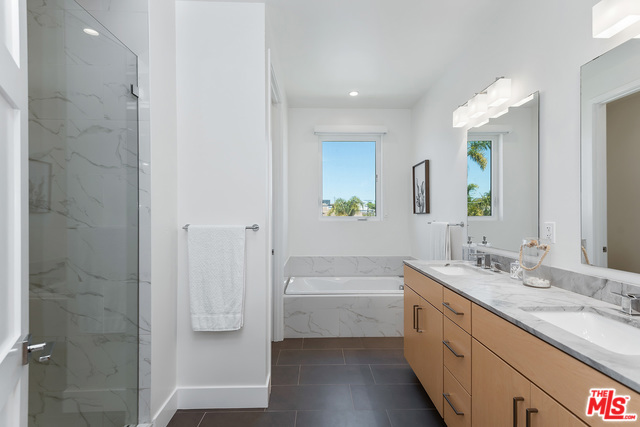 7447 W 81ST Street, Los Angeles CA: https://media.crmls.org/mediaz/04baff1c-4b64-4ae6-b02e-957fbe6e954e.jpg