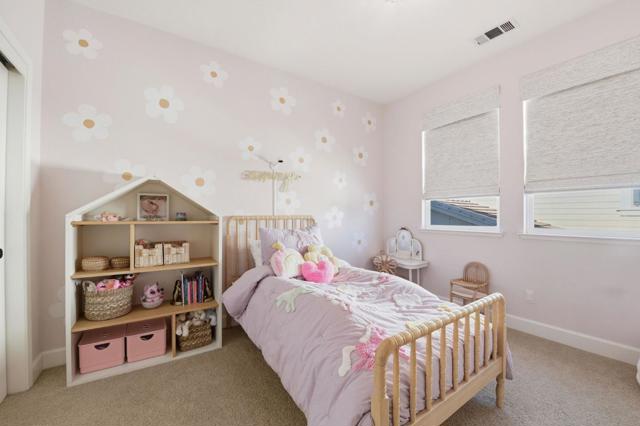 17725 Calle Mazatan, Morgan Hill CA: https://media.crmls.org/mediaz/04bb6dae-1324-495b-b971-60f57689903b.jpg