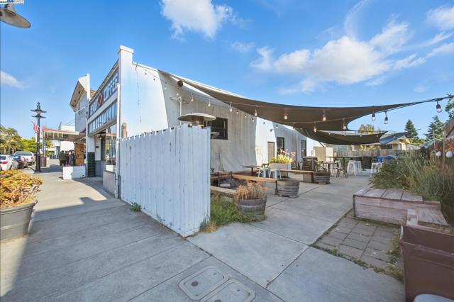 35864 Killorglin Cmn, Fremont CA: https://media.crmls.org/mediaz/04bbd37c-c49d-40d6-9d91-7e2c0b00082b.jpg