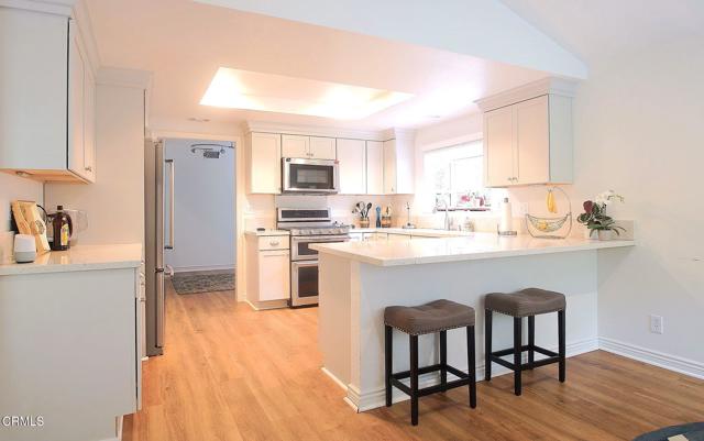 6464 San Como Lane, Camarillo CA: https://media.crmls.org/mediaz/04bbefa4-a657-4192-ab98-9e992a96a5e9.jpg