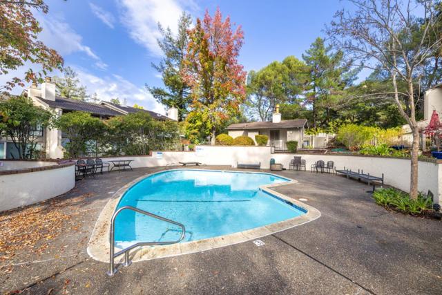 166 Sand Hill Circle, Menlo Park CA: https://media.crmls.org/mediaz/04bc49a6-2eab-4554-9ac1-0c7c497f0d13.jpg