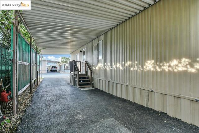 3301 BUCHANAN RD, Antioch CA: https://media.crmls.org/mediaz/04bc4cb8-0f06-453a-aab7-db69d4b386d2.jpg