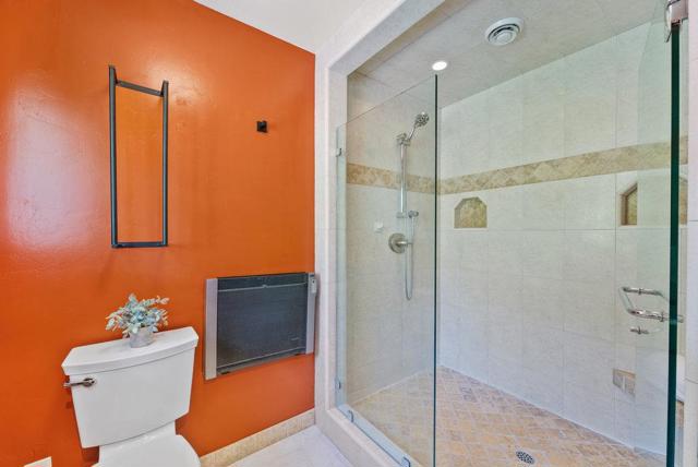 19250 Reavis Way, Salinas CA: https://media.crmls.org/mediaz/04bc613c-2712-4261-825a-6d6b515d28dc.jpg