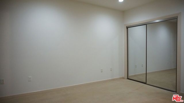 1037 S Fedora Street, Los Angeles CA: https://media.crmls.org/mediaz/04bc836e-60cd-420f-bfa5-0b86521e9725.jpg