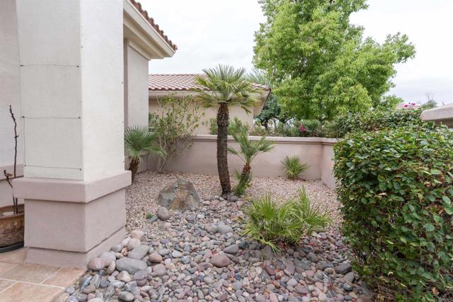 Detail Gallery Image 6 of 45 For 78571 Hidden Palms Dr., Palm Desert,  CA 92211 - 2 Beds | 2/1 Baths