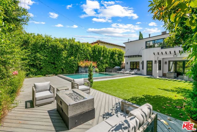 Details for 163 Bowling Green Way, Los Angeles, CA 90049