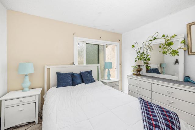 1437 Robin Lane, El Cajon CA: https://media.crmls.org/mediaz/04bdb560-6ddb-4e45-a55a-92f08a0b4a7a.jpg