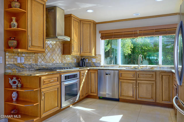 1568 Aspenwall Road, Westlake Village CA: https://media.crmls.org/mediaz/04be3367-4e3a-4235-9a82-d7ed6eeeab7a.jpg
