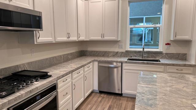 2817 Earthened Walk, Sacramento CA: https://media.crmls.org/mediaz/04be925b-9970-432f-93ef-a615a9337034.jpg