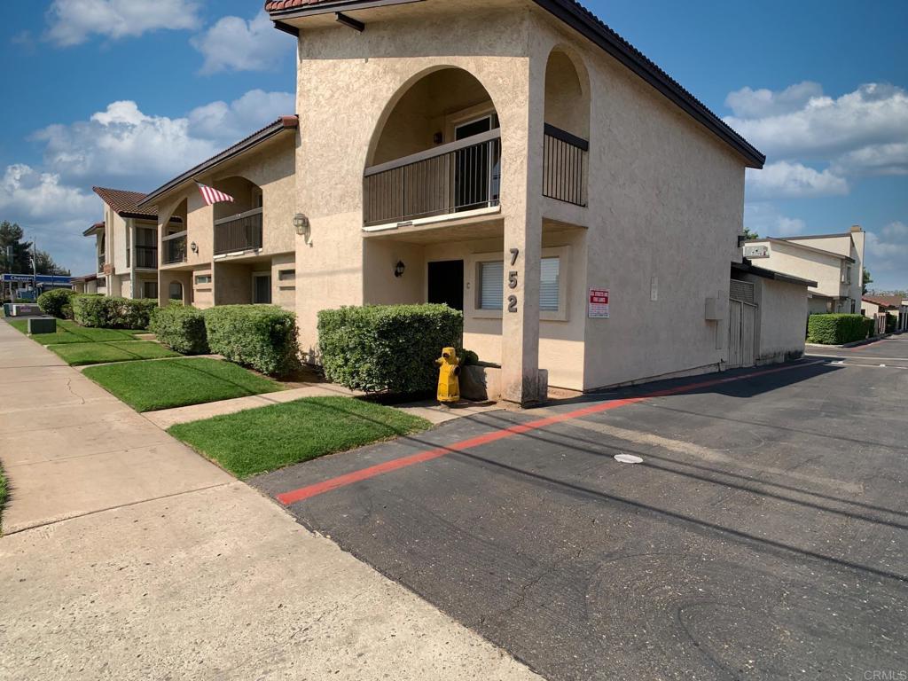 752 N Mollison Ave #C