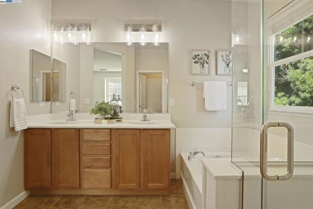 292 W Lucita Way, Mountain House CA: https://media.crmls.org/mediaz/04c02ec7-8669-4387-b912-b2bb71610cb1.jpg