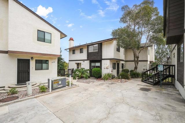 4971 Vista Pl, San Diego CA: https://media.crmls.org/mediaz/04c061df-2cde-4f31-9672-36758ce12174.jpg