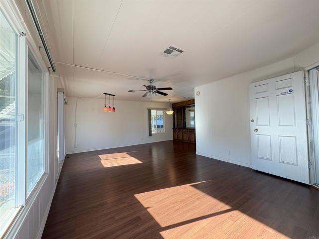 Detail Gallery Image 19 of 58 For 1490 S Orange Ave #127,  El Cajon,  CA 92020 - 2 Beds | 2 Baths