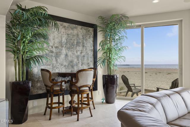 3629 Ocean Drive, Oxnard CA: https://media.crmls.org/mediaz/04c098f8-322f-47c5-89df-5d8cee5e6337.jpg