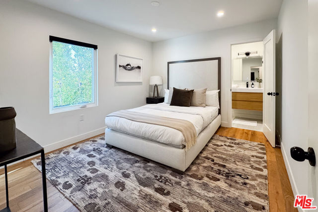 1363 S Curson Avenue, Los Angeles CA: https://media.crmls.org/mediaz/04c11755-8316-4fec-95a1-1a1fd796c07f.jpg