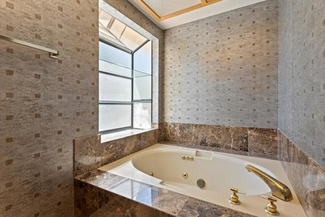 39440 Tandika Trail S, Palm Desert, CA 92211