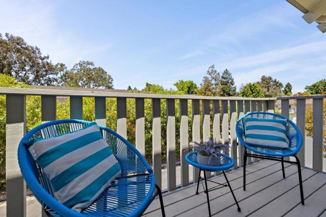 10892 Northfield Square, Cupertino CA: https://media.crmls.org/mediaz/04c196c5-bf6c-4506-be99-989f3975885b.jpg
