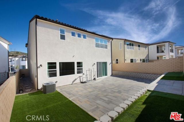 19278 Blackthorn Drive, Santa Clarita CA: https://media.crmls.org/mediaz/04c19a7c-e3f7-4f15-a6f8-765e4c77aaaa.jpg