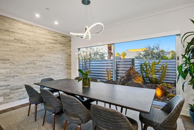 1047 Hunter Drive, Palm Springs CA: https://media.crmls.org/mediaz/04c1e8c1-9df5-4fa2-a99f-9a7765e76478.jpg