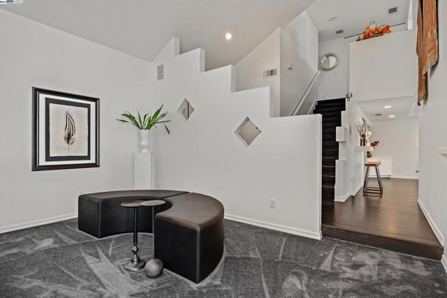 Image 8 of 58 For 7828 Foothill Knolls Dr