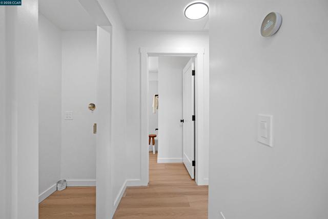 10060 Bernhardt Dr, Oakland CA: https://media.crmls.org/mediaz/04c36f9f-a696-427c-b61e-46226ff727a9.jpg