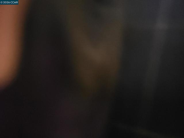 Image 24 of 38 For 627 Kern St  