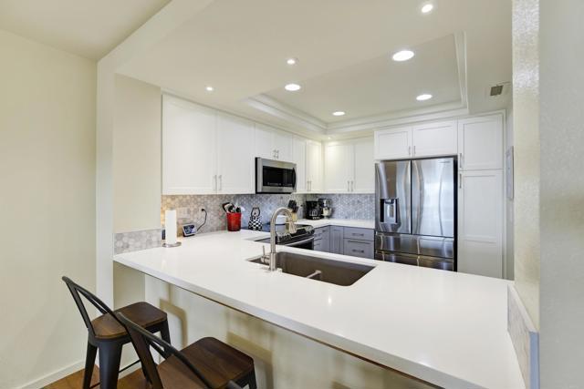 Detail Gallery Image 8 of 33 For 1337 Gary Ln, Escondido,  CA 92026 - 2 Beds | 2/1 Baths