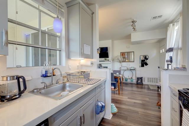 10908 Sabre Hill Drive, San Diego CA: https://media.crmls.org/mediaz/04c434f5-1144-4590-9c3f-ebeacf309347.jpg