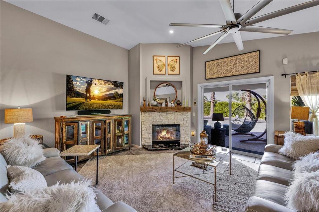 MLS #219135636DA image #3