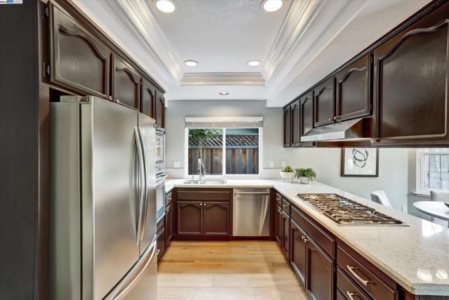 326 Fontaine Dr, Danville CA: https://media.crmls.org/mediaz/04c51bd3-8804-4d39-8d5d-f4235e526ff3.jpg