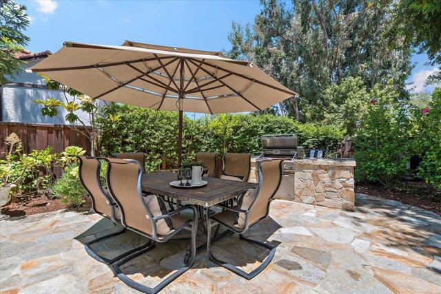 116 Calle Nivel, Los Gatos CA: https://media.crmls.org/mediaz/04c546f8-4c5e-4680-b9de-c4909c7d24f6.jpg