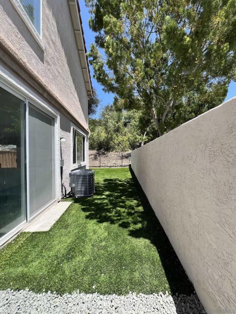 9539 Compass Point Dr S, San Diego CA: https://media.crmls.org/mediaz/04c59ba3-a8ad-45d8-ae92-131b5d4f471f.jpg