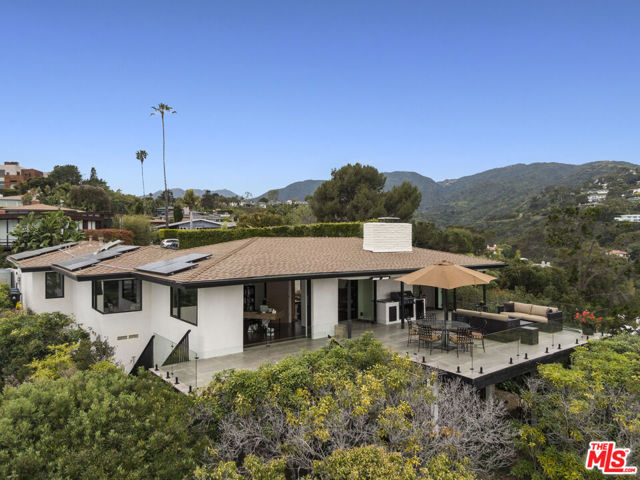 Drew Fenton | 17438 Revello Drive Pacific Palisades CA | MLS: 7251367