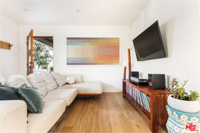 331 Brooks Avenue, 2 photo 2