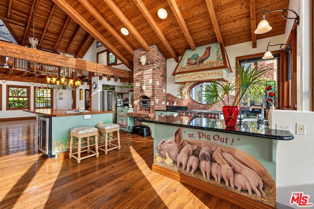 7007 Birdview Avenue, Malibu CA: https://media.crmls.org/mediaz/04c86239-3fad-427c-b28c-5a53e497774f.jpg