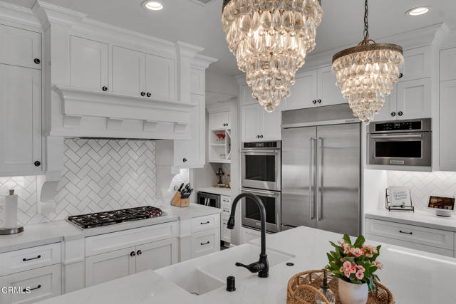 20752 Veneto Way, Porter Ranch CA: https://media.crmls.org/mediaz/04c90a09-03e5-4dde-9048-804ad8fd4144.jpg