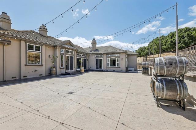 2995 Day Road, Gilroy CA: https://media.crmls.org/mediaz/04c9106b-ca91-4989-8d92-caec9e1bf9f4.jpg
