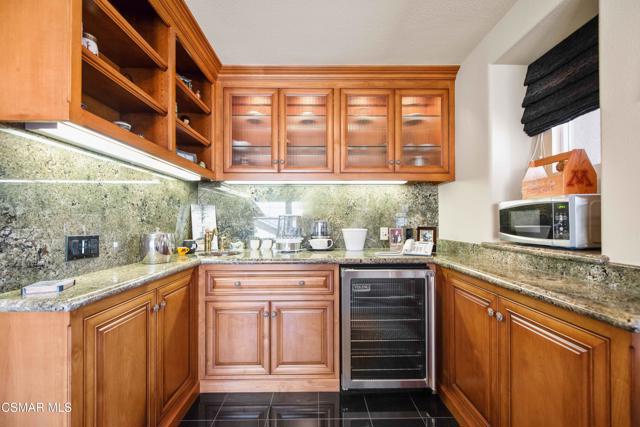 3194 Sunset Hills Boulevard, Thousand Oaks CA: https://media.crmls.org/mediaz/04c93c0f-d47f-4804-8ef8-92c9afe7a73a.jpg