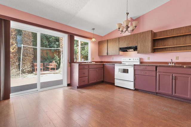 51191 Avenida Herrera, La Quinta CA: https://media.crmls.org/mediaz/04c95fdf-f7cd-4d82-a871-d3a96b0d9b3b.jpg