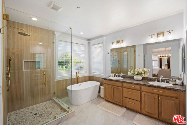 22499 Leaf Spring Court, Santa Clarita CA: https://media.crmls.org/mediaz/04cd27a8-e4f8-4dd7-94b0-420503fb8393.jpg