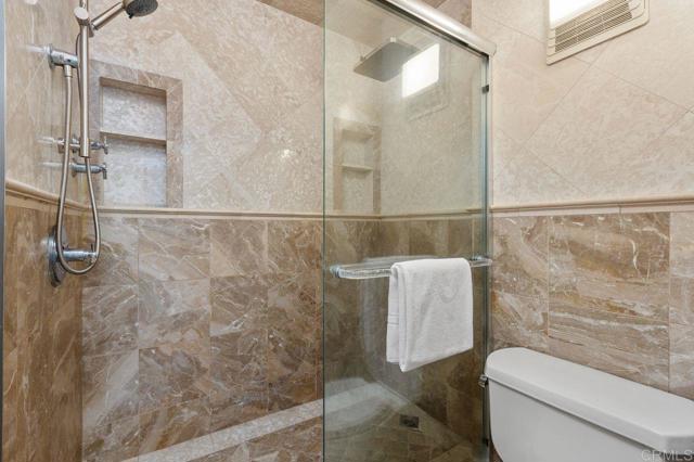 1200 Harbor N, Oceanside CA: https://media.crmls.org/mediaz/04cd8163-a58d-4310-a76a-567afdd08cbd.jpg