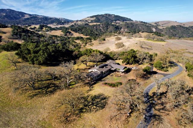 3 Refugio Trace, Carmel CA: https://media.crmls.org/mediaz/04cd927d-fa47-48ae-943e-aacfde05776d.jpg