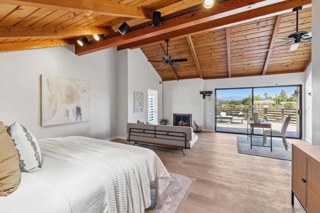 974 Via Hillview, Fallbrook CA: https://media.crmls.org/mediaz/04cda3dd-1db6-4e8e-b568-761ce042a162.jpg